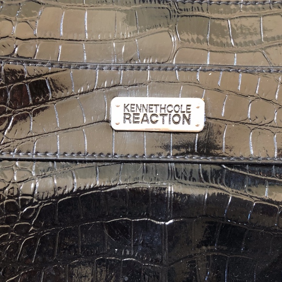 Black Purse - Picture 2 of 4